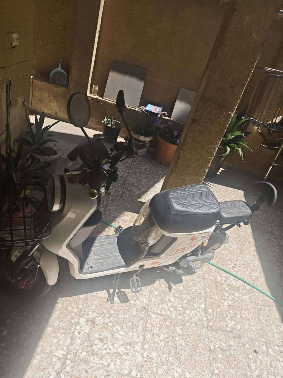 السلام عليكم
دراجه شحن R9 موديل 2025  سرعه 120  والحقيقي  70 سعرها ٤٢٥ وبيها مجال


**إذا كنت صاحب هذا الإعلان وتريد حذفه لأي سبب، رجاءا أرسل رسالة إلى الدعم الفني**