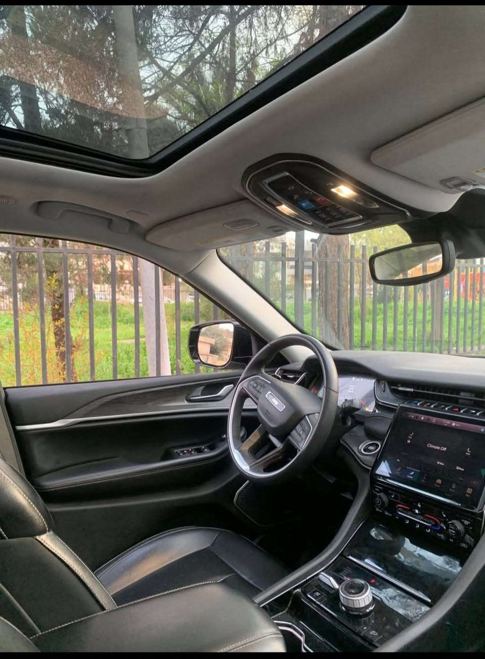 السلام عليكم جيب كراند شيروكي 4XE  2023 وارد امريكي

3 شاشات فول 1/1 

‏Jeep Grand Cherokee 4Xe  2.0L
 حجم المكينه : 2000  تيربو + هايبرد + بلك ان 

المسافة المقطوعة :  41 الف ميل

حادث السياره : قطعة واحد جاملغ الأمامي 
                      
 حالة الايرباك : رجع البلادي شرط 

#مواصفاتها

  ٣ شاشات، صندوك كهرباء، قطعتين قطع تبريد، رادارات 360، بنوراما, نظام منحدرات, هيترات بالكشنات، وبعد.هواية مواصفات 

فول مواصفات 1/1 تترقم شمالي 

تفاصيل اكثر هذا ☎️رقمي
***********
سعر :  $ 303 ورقة 
مكاني الاربيل
