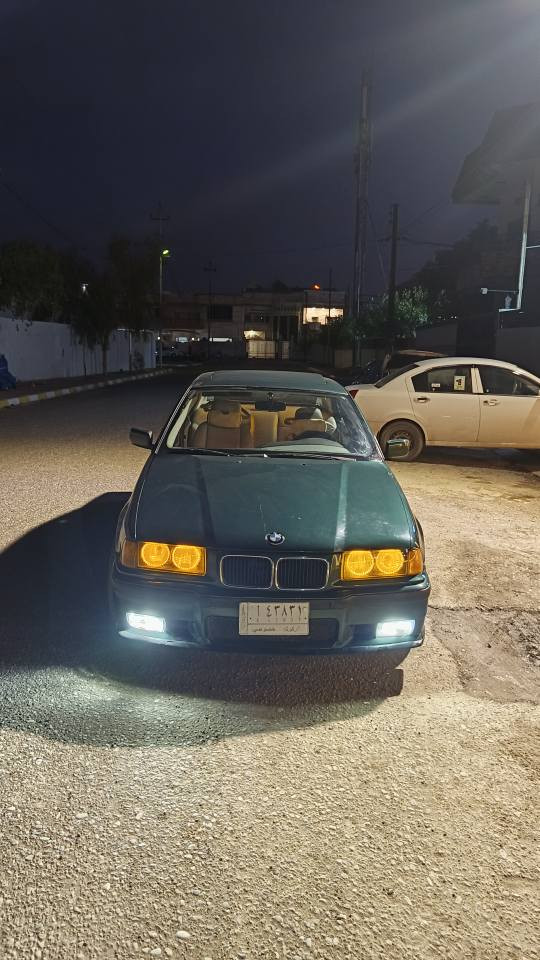 *********** للبيع بي ام E36 موديل 1992 رقم كركوك سنوية عاج منتهي بسمي شرط التحويل و الوكالة صبغ جمالية شرط الفحص مكان السيارة كركوك محرك 6 فانوس 
* كير محرك بشرط 
* صدر كامل جديد 
* كهربائيات كيجات كله شغال 
* ويل كروم m 
* دعاميات m 
* ترايش m 
* تخم تايرات جديد 
* غرفة نظيفة وضع الشركة 
سيارة ناعم كلش و بدون نقص احلى من الصور شبابية فول سعرها 50 بيها مجال بسيط كركوك, العراق
