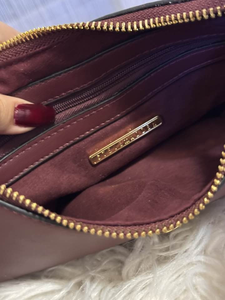 حقيبه ماركه Steve Madden امريكيه


**إذا كنت صاحب هذا الإعلان وتريد حذفه لأي سبب، رجاءا أرسل رسالة إلى الدعم الفني**