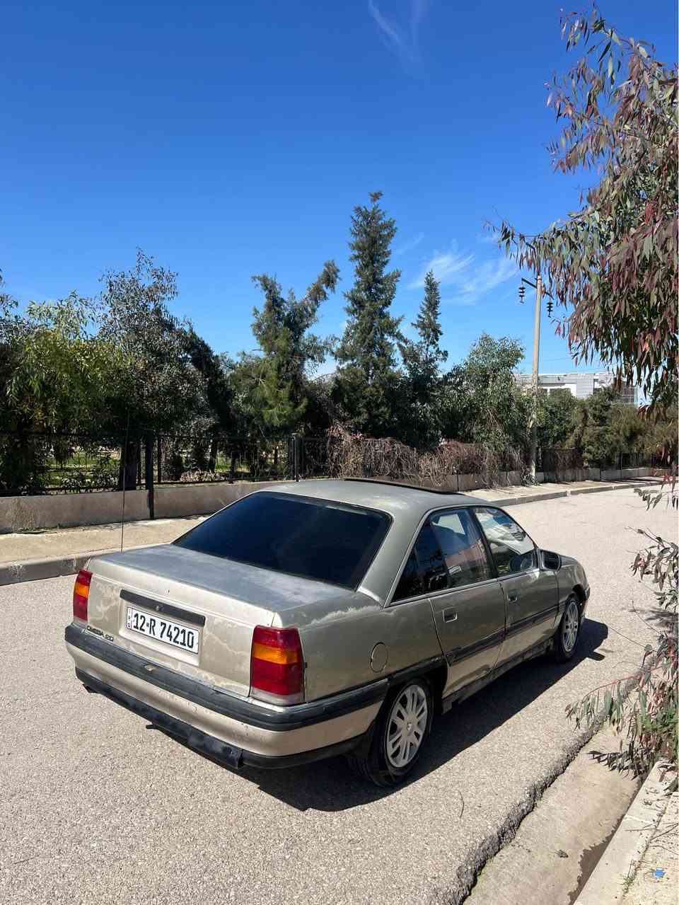 ( اوميگا     1988     فول فول توماتيك  )
( اسلايت /قفل مركزي /كير توماتيك )
(بدون صبغ )
(گير ابشرط مكينه 20 المرغوب ابشرط بدون اي عيب )
(رقم اجنبي /هزا جديد / سنويه 2030 )
( بسمي اني الشرعي شرط او كاله او التحويل )
(العنوان دهوك قضاء برده ره ش )
(***********)واتس اب 
(***********) واتس اب 
(السعر       29    $    ورقه او بي مجال    ) اكر, نينوى
