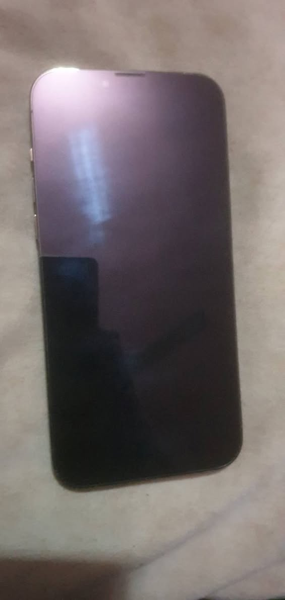 السلام عليكم
ايفون13 برو ماكس 

ذاكره256 بطاريه 87 بلادي ما مبدل بي شي جهاز نضيف بس شويه شاصير بي شخوط السعر700 ومجال بسيط مكانه بغداد  ***********
