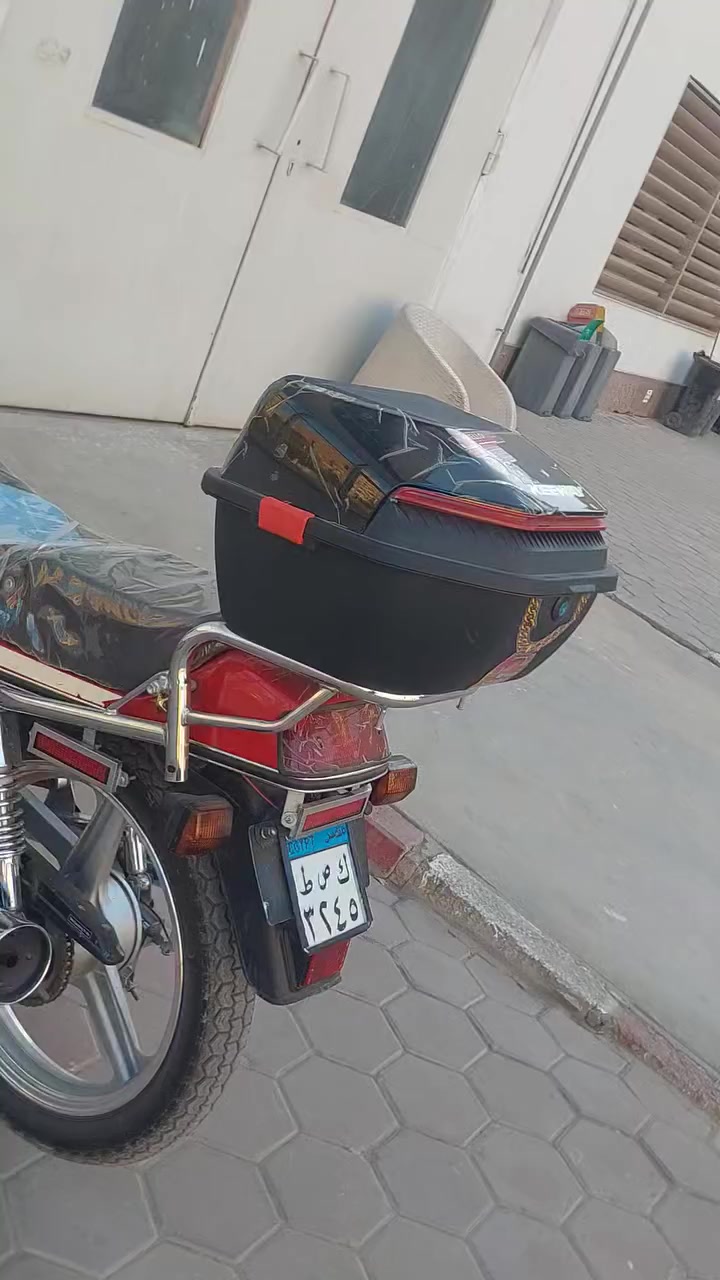 مكنه هوجن hj 
الشاسيه البومبيه 
مديل ٢٠٢٦ 
مترخصه ٣ سنين فات منهم ٥ شهور 
ماشيه ٤٥٠٠ كيلو شرعي قابل لزياده البسيطه 
المكنه فيها ٥ جريات 
وصندوق كواي الاصلي 
واسكرينه اماميه شفافه 
وتنان وجهاز انتظار وصله شاحن و كف مضي 
المكنه مفهاش الهو و المعاينه خير دليل 
مطلوب ٤٠٠٠٠ الف زي ما هي كدا مش هشيل منها حاجه
ولو عيزها من غير الفنش هبيع علي ٣٨


**إذا كنت صاحب هذا الإعلان وتريد حذفه لأي سبب، رجاءا أرسل رسالة إلى الدعم الفني**