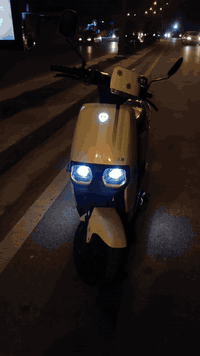 السلام عليكم ماطور شحن للبيع أخو الجديد ماطور كامل كلو شغال السعر650وبي مجال قليل***********
