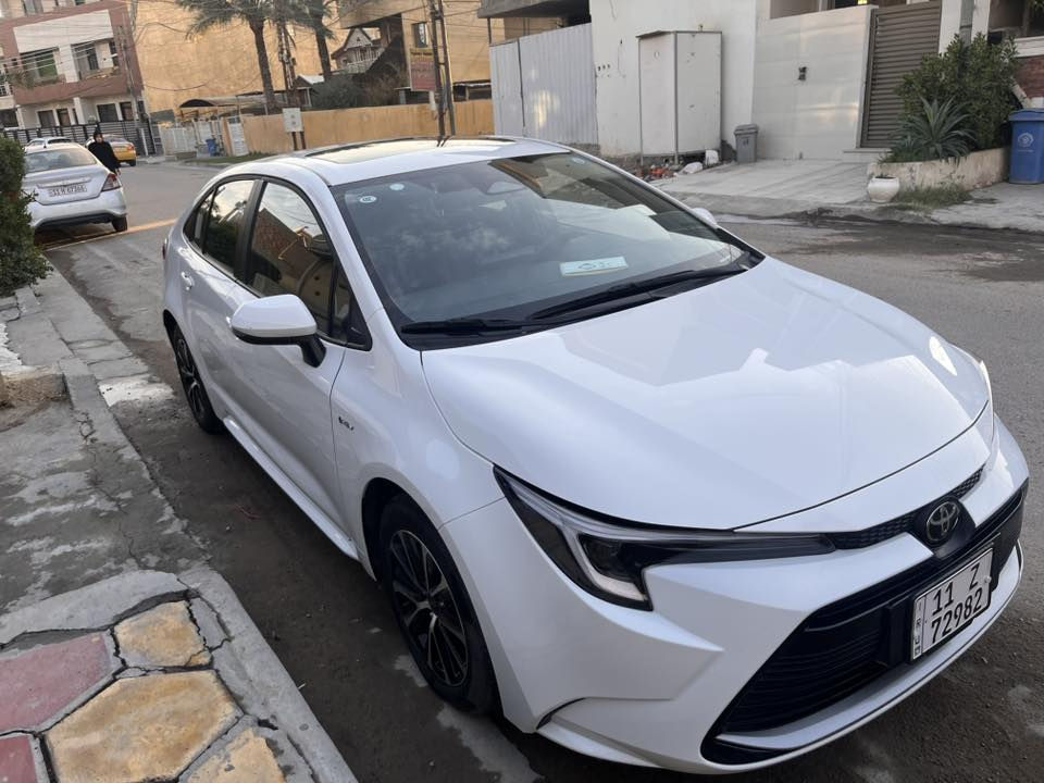 السلام عليكم 
كورلا شكل الامريكي هايبرد وارد صيني 

رقم بغداد باسمي هزه وسنويه وارقام كلها جدد 

موديل 2025 اخت الزيرو 
 
 ماشية 7 الف فقط (سويجات الشركه + الارضيات كلهن جدد وياها )

مواصفات 
سلايد 
بصمه 
تحديد مسار + رادار امامي 
اتو هولد + سايد بريك بصمه
كامرة خلفية

رايدها ب160 قفل  

مكاني بغداد حي جهاد او جادرية وهذا رقمي
***********  وبي واتس اب
