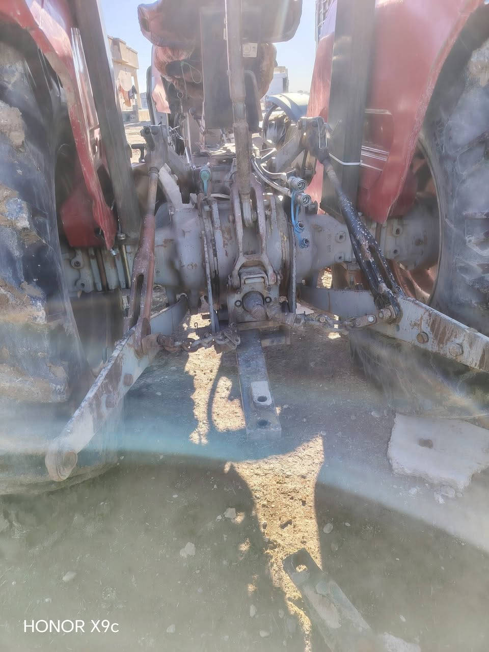 اسلام عليكم تركتر موديل ٨١ رقم التأميم محرك كير اسكن باور شرط طخم تاير جديد محور دبل حجم ٢٩٠  مالو موجود.  هاتف ***********
