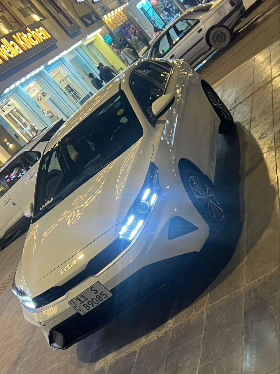 سلام عليكم 
كيا سيراتو مديل 2022 رقم بغداد بسمي شرط التحويل قبل يومين شديد ارقام وسنويه جديده محرك 1600 جديده كلش وكفاله من ضربه وصبغ وتبديل سياره نص مواصفات حلوه ماشيه 80 الف سعر 158 بيها مجال بسيط كلش عنوانها بصره الطويسه ***********
***********/ البصرة, العراق
