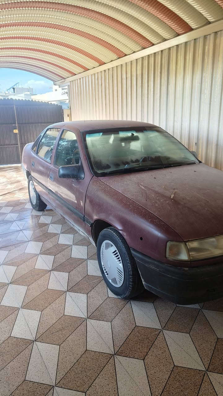 فكترا حجم 18 موديل 92 بدون صبغ وبدون ضرر دواير مامصلح محرك جديد مال كصة  طخم خلفي وامامي كلو جديد 4 اطارات جدد باتري جديد هزة وسنوية جديد لغاية 2030 بسمي وبيها كابون بنزين ابيع بل فقد وبل نقد  ؛ ملاحضة السقف مشرح عقجين  فقط   والموشراي لايتصل رجائاً العنون موصل  برطلة  الهاتف ***********   *********** غير متواجد عل فيس
