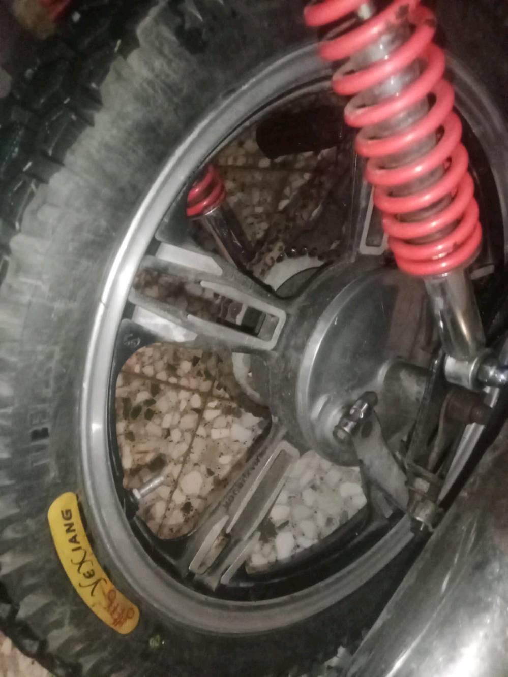 ايراني 4 كير موديل 23 مبدل فلنجه امامي وزوج وياله وزوج تايرات سعره 450 وبيه مجال للشراي مكاني بغداد الكرخ2 سيديه  وهذا رقمي *********** وبي واتساب