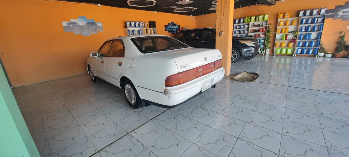 السلام عليكم بطه متصل موديل 92 رقم قادسيه مكفولة من الگصه ونقل الجثه والعيب الشرعي مكينه الفين ونص كير خير من الله تبريد جديد تخم تاير جديد باتري جديد شرط المداور السعر 58 او بيه مجال مكان كوفه شارع المطار للستفسار ***********
