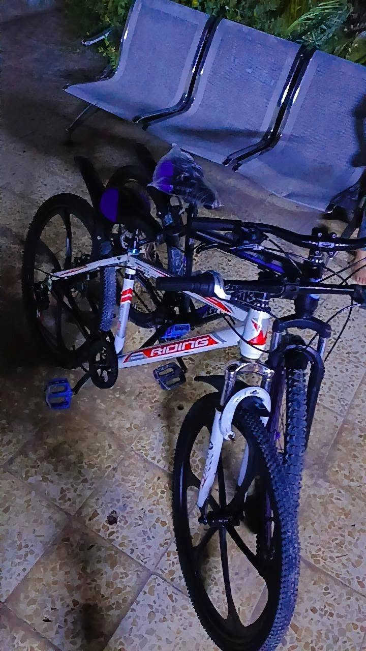 سلام عليكم بمناسبة النجاح وفرت باسكلات سباق كنت رياضيه بالة  بدون اي نقص
(المطاره فقط) متوفر خدمه توصيل
الاستفسار خاص لو واتساب ***********
