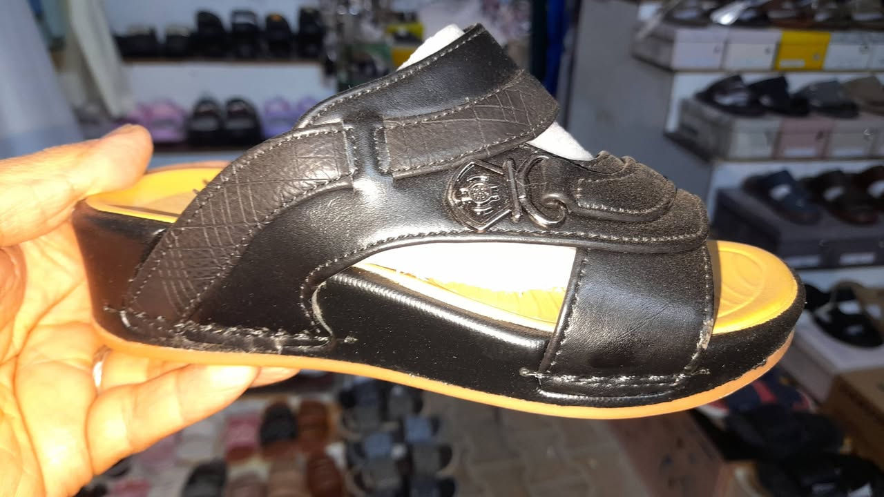 #جديد_وصل_اليوم 
شحاطه #ولادي + #شبابي .... 
#قياس الولادي  31  32  33  34  35  36   
#قياس الشبابي 37  38  39  40  41

أزياء ثائر     ... 
ديوانيه عفك 
عمارة ابو باسم 
#مقابيل مول البصري ... 
#بالقرب من صيدلية الدلال 
...
#رمضان_شهر_الله 
#رمضان_مبارك_عليكم.  
..


**إذا كنت صاحب هذا الإعلان وتريد حذفه لأي سبب، رجاءا أرسل رسالة إلى الدعم الفني**