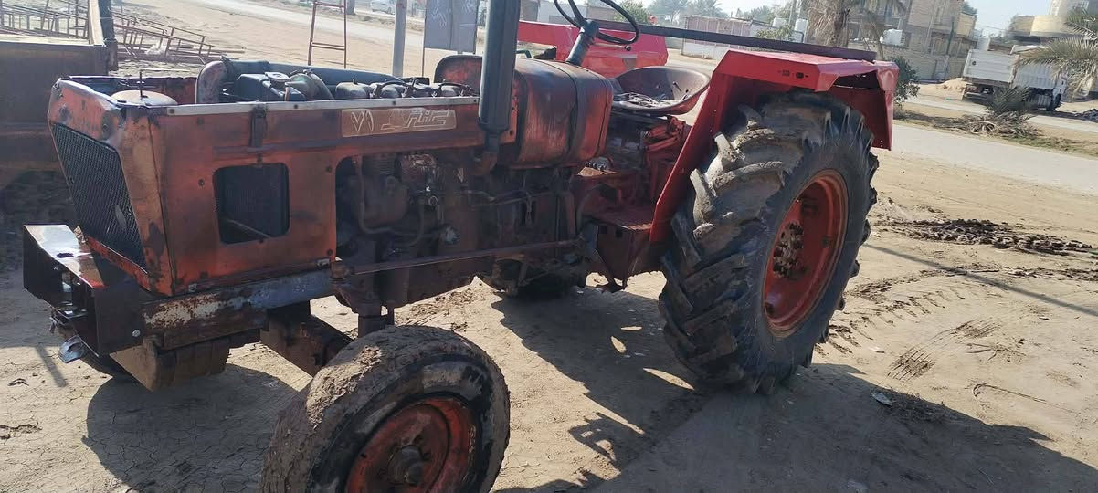 مكينه عنتر 90 مكفوله جاهزه رقم وسنويه بدون تحويل السعر 4500 وبيه مجال للشراي مكان بابل الطليعه ‏‪***********‬‏
