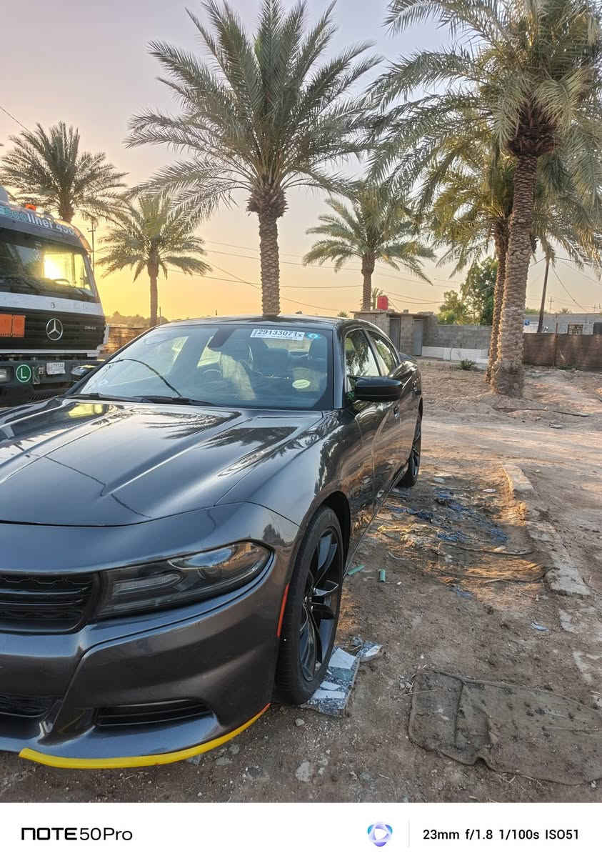 سلام عليكم جارجر للبيع موديل 2017  فئه sxt سياره فول مواصفات عدا
الفتحه بصمه تشغيل بصمه أبواب تشغيل عن بعد
سياره حادثه كلش خفيف رقم بغداد بسمي مداور ثاني يوم
رقم موبايل ***********بيه واتس اب مكان سياره كربلاء طوريج
