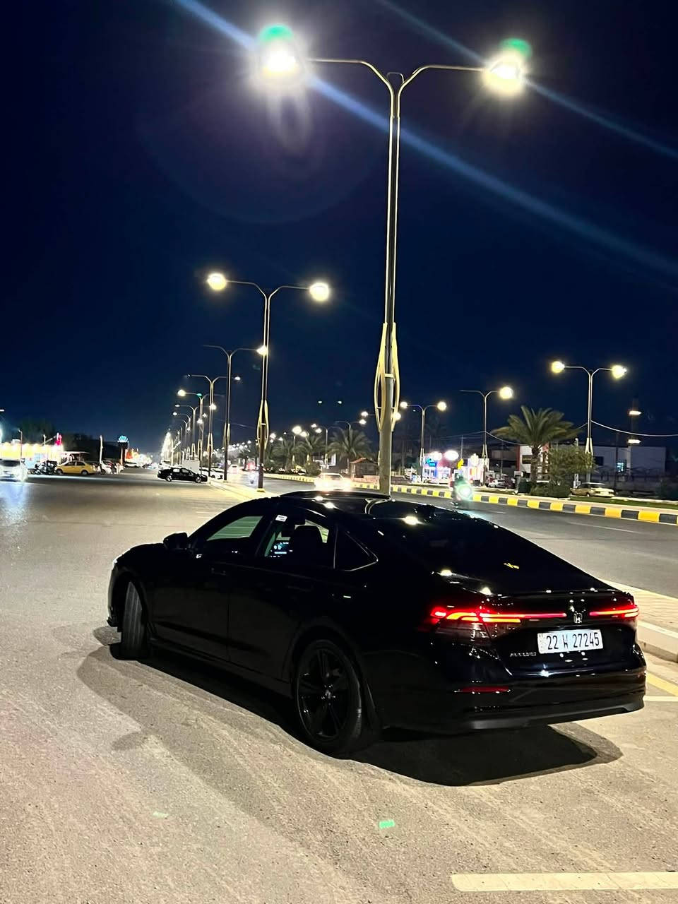السلام عليكم 
اكورد موديل 2023 للبيع محرك بانزين تيربو
مواصفات فتحة بصمه تحديد قياده شبه ذاتيه
ويل 19 سبورت 3 انضمة قياده رادارات جنابيه واماميه
كشن كهرباء وتدفئة السياره جديده ودخول جديد ماشيه 46 الف ميل ممشى امريكا السياره جديده وماناقصها برغي رقم اربيل بأسمي تحويل ثاني يوم حادثها سطحي الجاملغ وربع البنيد فقط.
للاستفسار : *********** واتساب فقط .
*********** اتصال 
السياره حلوه وبل عافيه عل ياخذها

