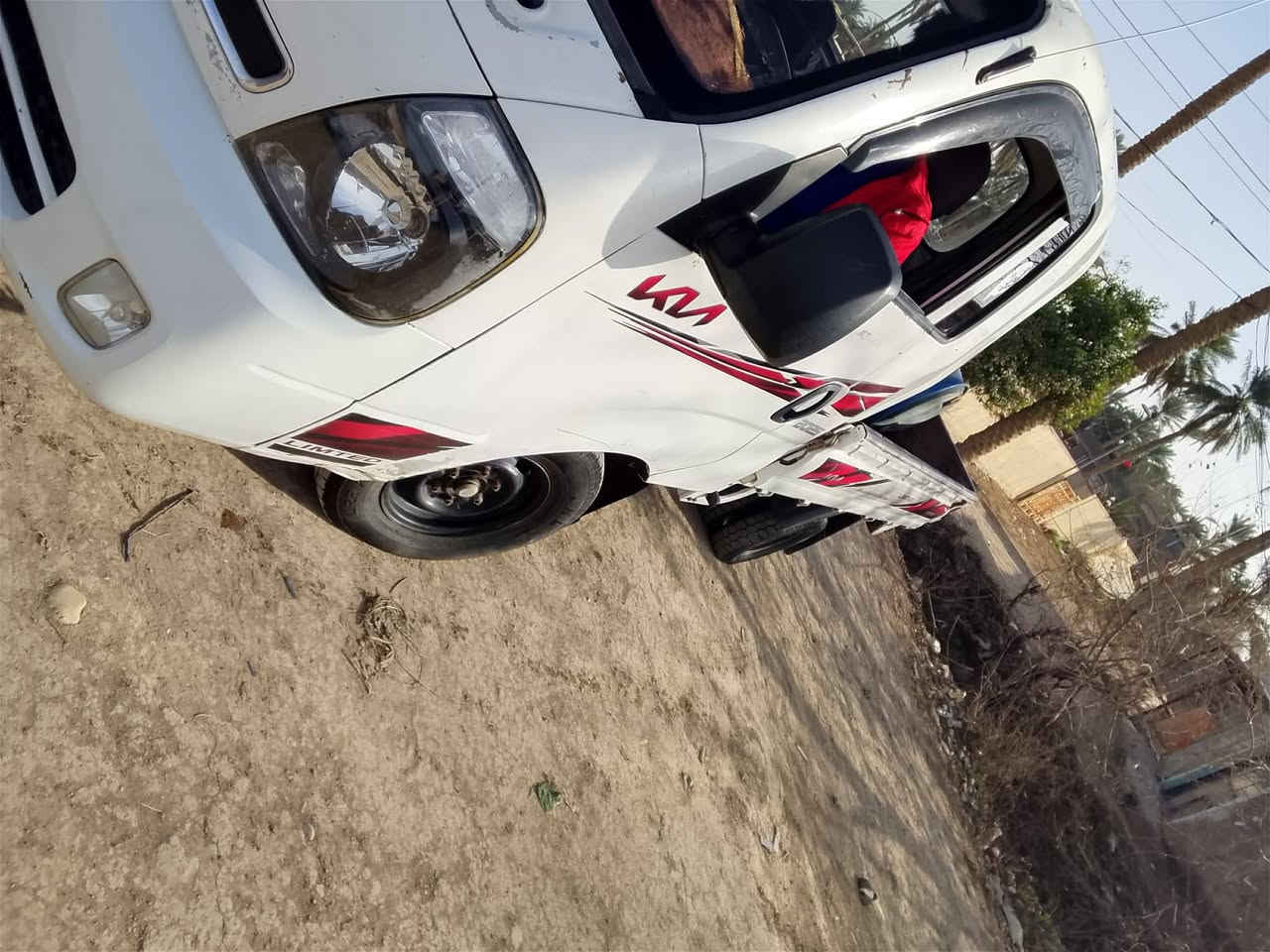 السلام عليكم ورحمه الله وبركاته كيه حمل موديل 2013رقم واسط السياره مكفول محرك كير  شاصي حداديه صدر مكفول كفالة عامه التصال على الرقم ***********
