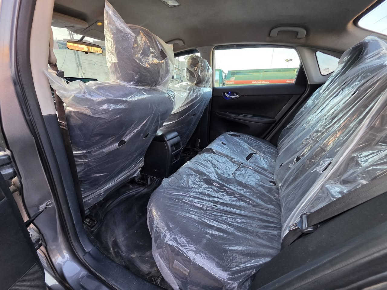 نيسان سنترا وارد امريكي 2016
محرك 1800
تحكم ستيرن 
مثبت سرعه 
نظام eco + سبورت 
تخم تايرات جديد ياباني 
شاشه لكزز +سستم صوت
حادثها بنيد وجاملغ ايمن مبدلات 
ومكانين بارد
سياره بيها نواعم جدا بسيطه 
السعر 98 ورقه وبيها مجال 
السعر 98 ورقه وبيها مجال
***********
***********
بغداد الدوره
