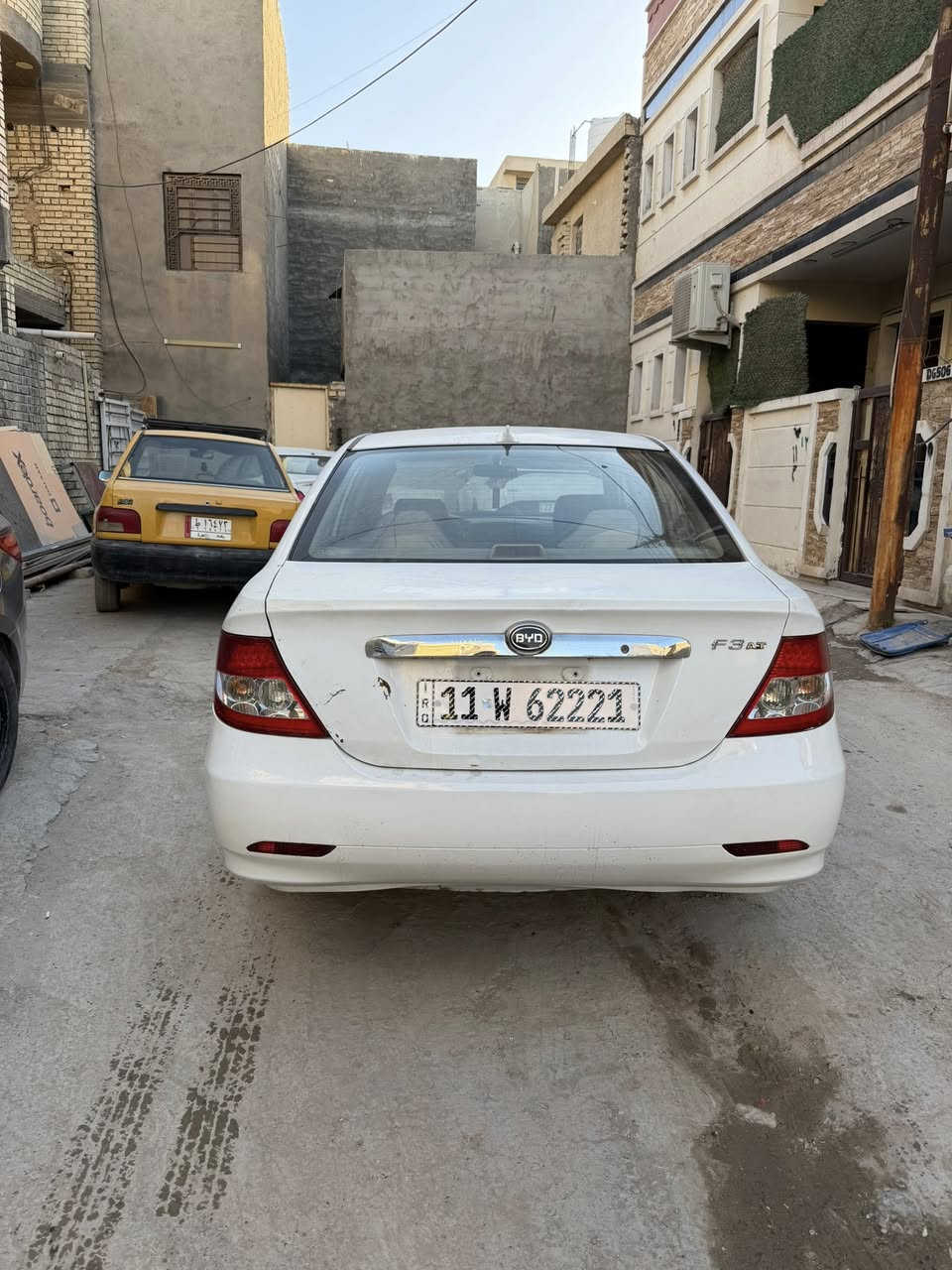 السلام عليكم اخوان لي وأي دي أف ٣ بيها صبغ شوية بالباب الأمامي سيارة جديدة ماشية ٩٤ كير ومحرك كله تمام تبريد شغال كير اوتماتك موديل ١٣ سنوية جديدة بسمي سعرها ٥٨ بيها مجال بسيط مكاني الدورة للاستفسار ***********
