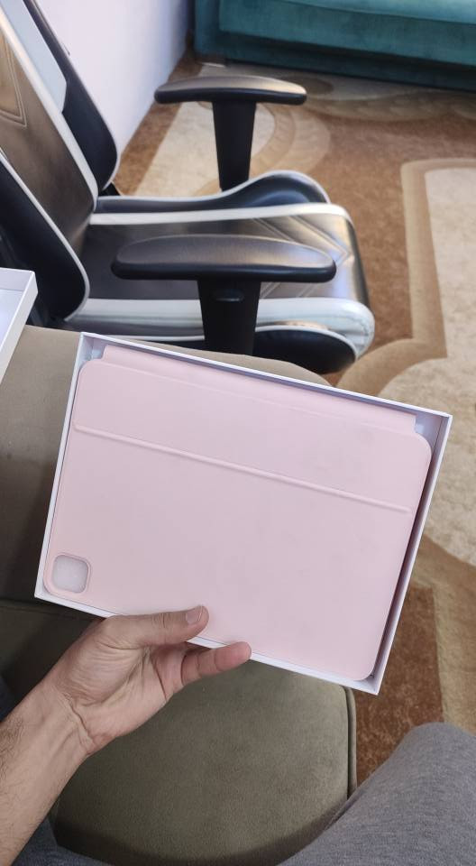 ماجك كيبورد وردي
ايباد برو حجم 11 
40 الف


**إذا كنت صاحب هذا الإعلان وتريد حذفه لأي سبب، رجاءا أرسل رسالة إلى الدعم الفني**