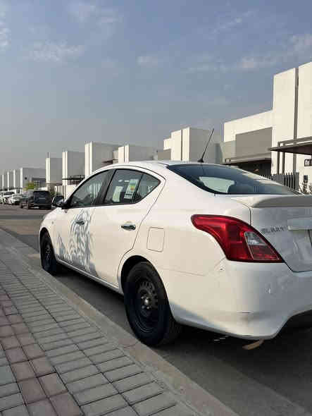 نيسان صني 2021 هندي بليته زركه 
بدون صبغ وبدون بارد 

ماشيه ٨٣ الف 

رقم اربيل باسم شركة تريد وكالة او تحويل موجود 

مكانها بغداد - مجمع البدور 

السعر 116$ 

***********
