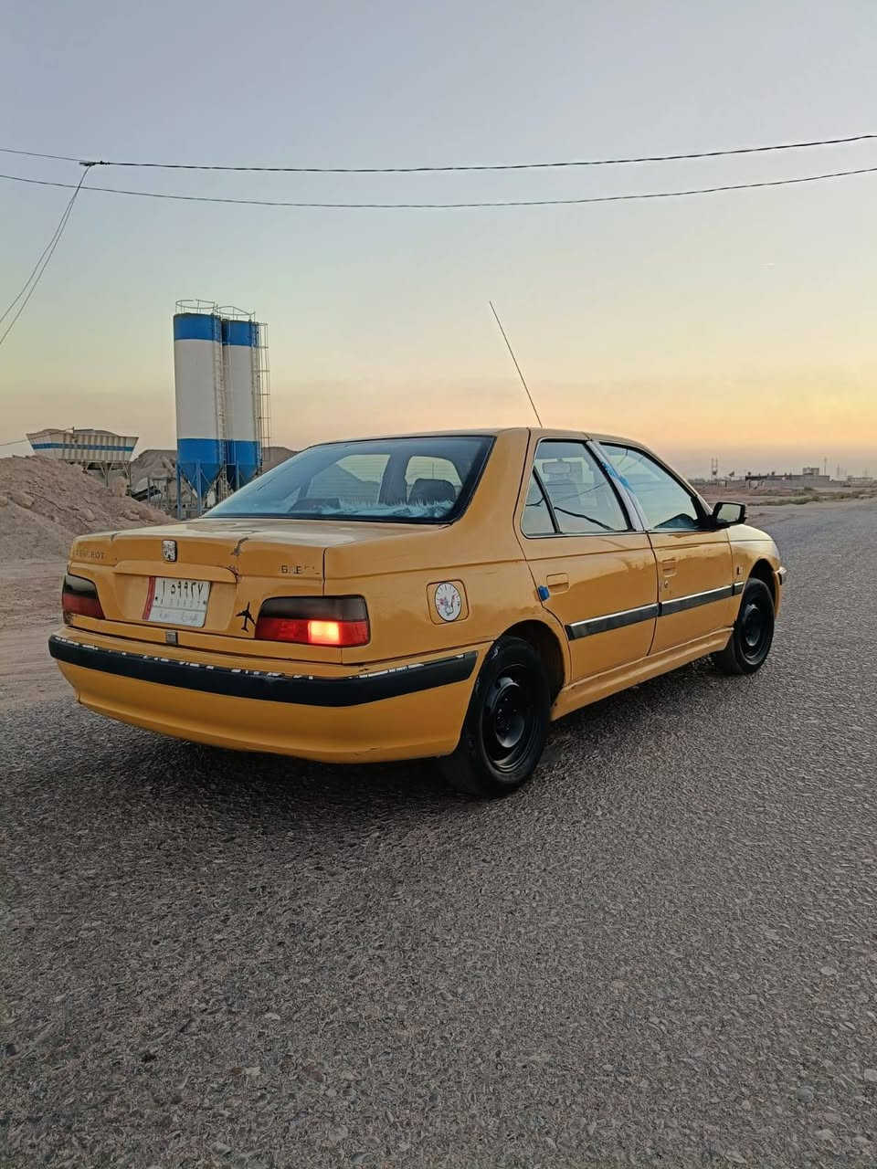 سلام عليكم بجو بارص مديل 15رقم بصره سنويه 26سياره مكينه كير تخم تاير تبيرد حداده لايت زنون كهربائيات كله شغاله ترايك وين مايعجبك مكاتي بصره الكرنه سعر 33 مكفوله من ضربه قويه وتدبدل ليدور مكفول لايتصل ***********
