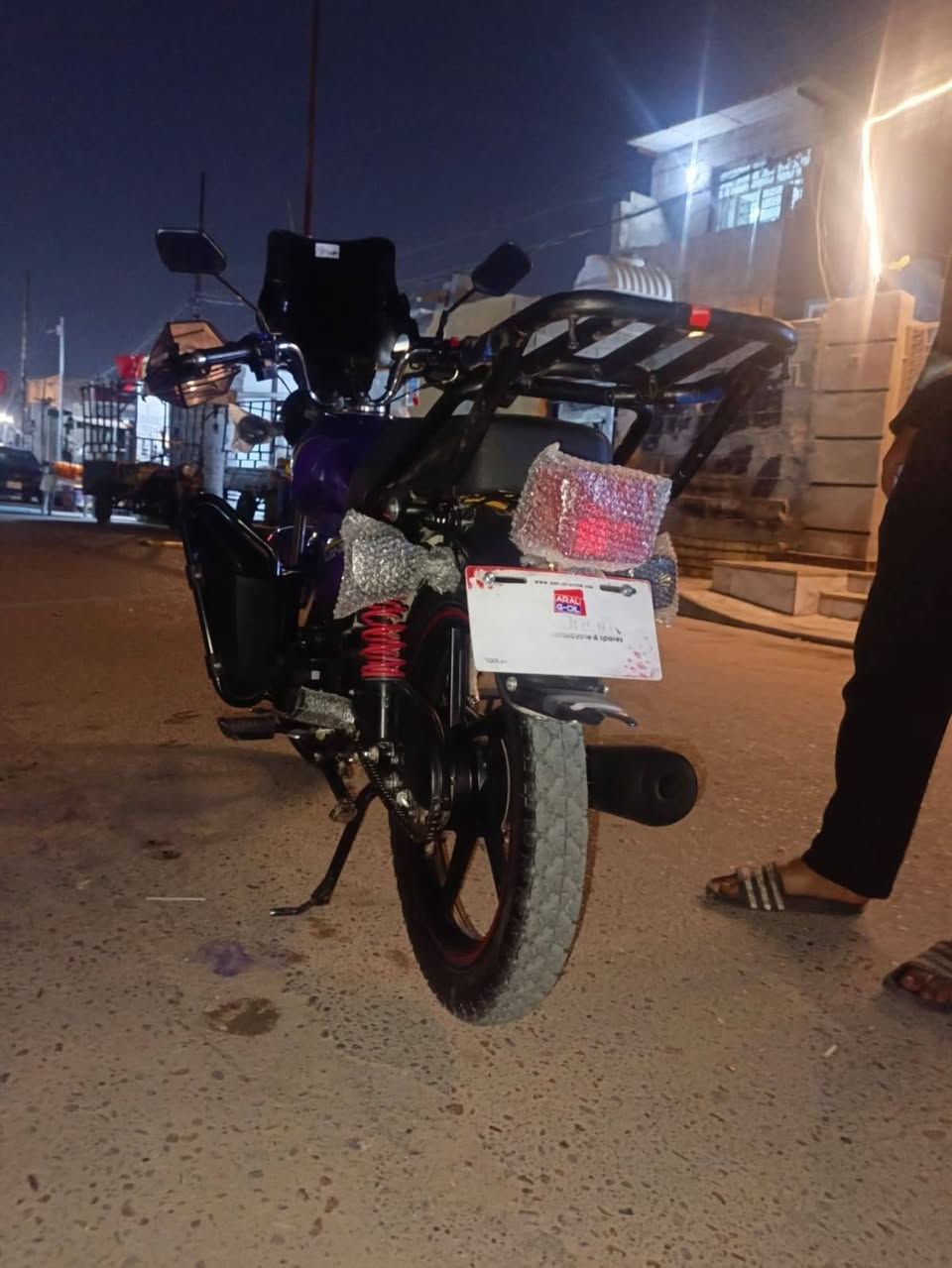 السلام عليكم سولنك ماكس للبيع او مراوس حسب القناعه الدراجه جاهزه مجهزه كامله كفاله عامه السعر 950 الف وبيها مجال قليل ماشيه 2 الفين مكاني بغداد فلكت حي النصر *********** بي واتساب فقط المو شراي لا يتعبني
