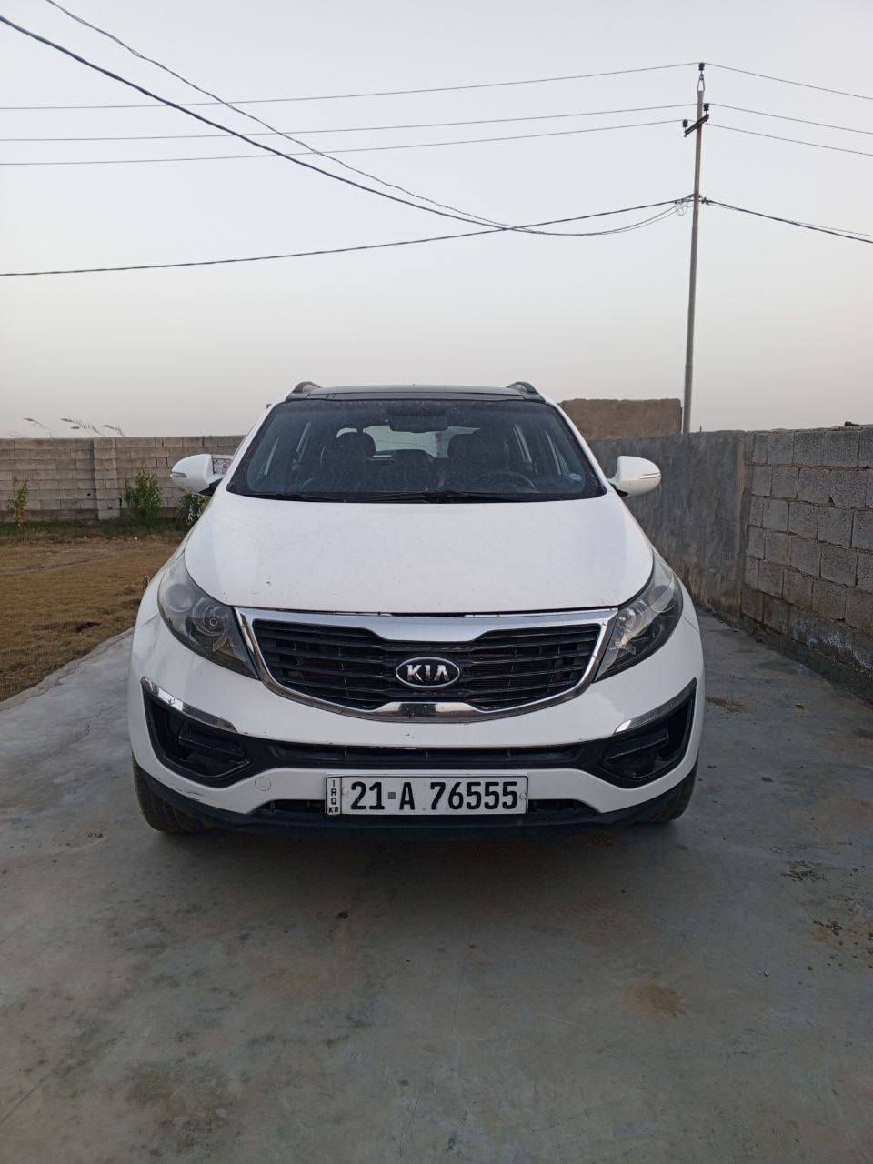 السلام عليكم سبورتج للبيع 2011 خليجي فول مواصفات بانوراما رقم سليمانيه جديد بسمي تحويل ثاني يوم مكينه 2000 دوش بيها رشات صبغ شواصي مكفوله سياره جديده ونضيفه وحلوه مكان كوت ***********.السعر 103 ///
