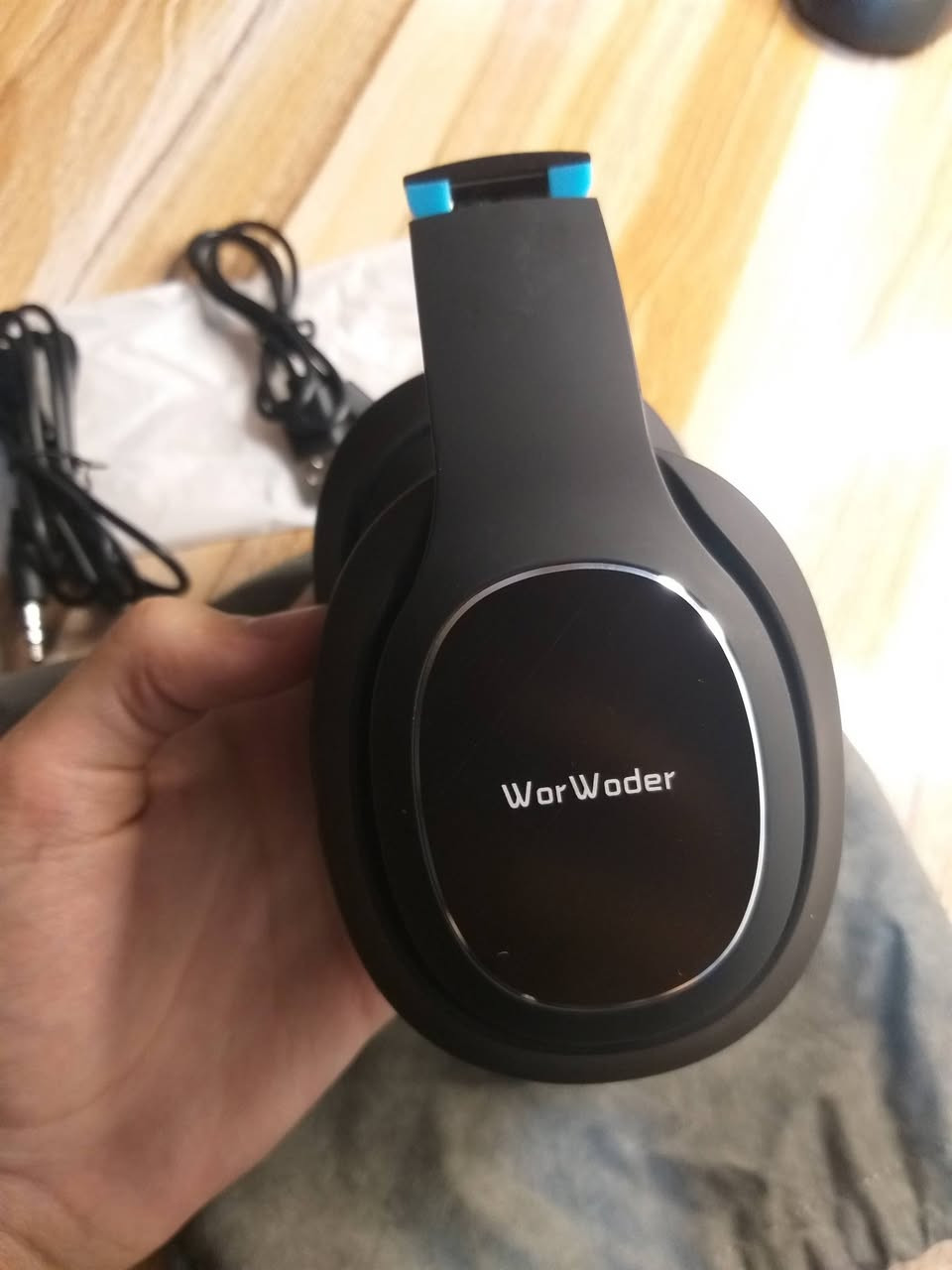 سماعة wor woder  جدا راقية 
جديدة 
AWX + بلوتوث 
السعر 20 الف بيها مجال بسيط للشراي


**إذا كنت صاحب هذا الإعلان وتريد حذفه لأي سبب، رجاءا أرسل رسالة إلى الدعم الفني**