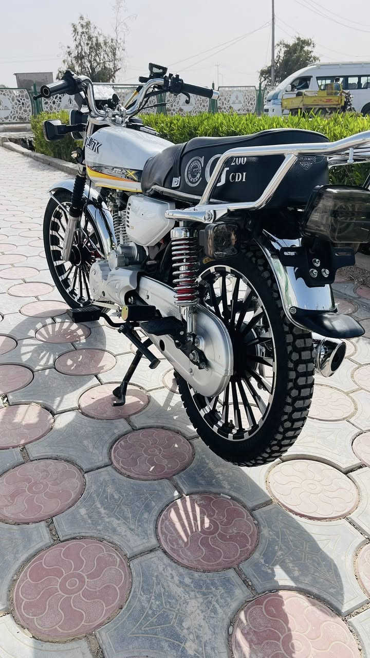 سلام عليكم دراجه للبيع مديل 2026مكفوله كفاله عامه اوراق كامله مكاني بغداد ***********
