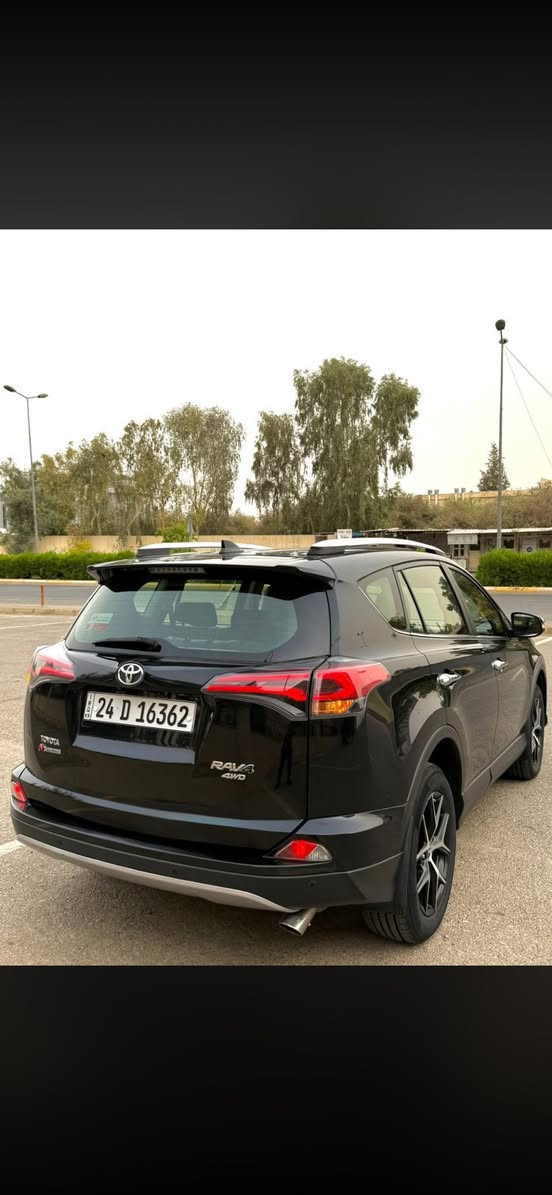 تويوتا راف RAVR .AWD موديل 2018 السيارة فول فول
مواصفات السيارة  الشركةساز بريكي زيرو السيارة الجديدة مواصفات سلايت ده بل اكس بصمة تين مراية شفط السيارة كلين تايتل 100/100 جديدة حلوه فول
لايت زينون داخل جديد ceo sport تاخم تايرات جديدة 
كير محرك بشرط السيارة مكفولة دعامي لو دعامي بشرط 
السيارة ده عامي بشرط كفالة عامة
.*********** کورك
.***********  اسيا 
واتس اب موجودة
