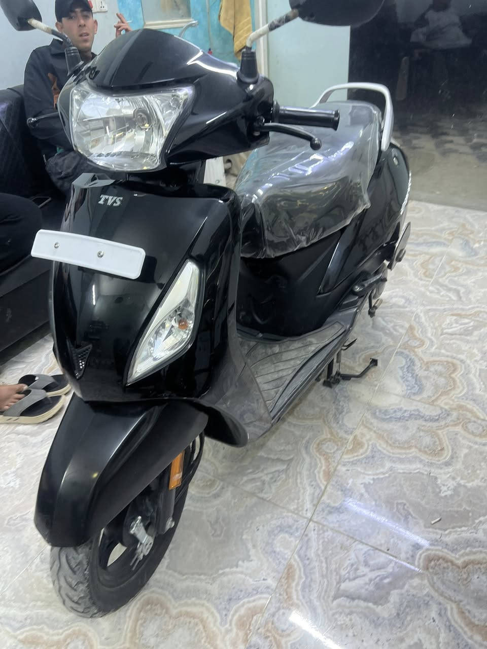 للبيع تي في اس
موديل ٢٣

*********** 

دراجة مفولة
