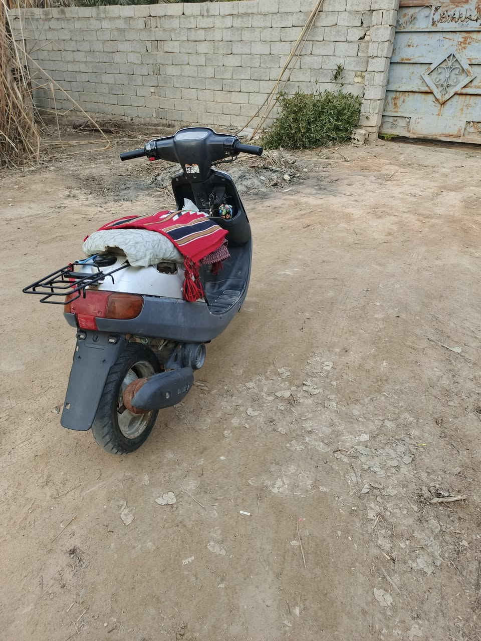 السلام عليكم دراجه بطه موديل 2003 دراجه حلوه محرك مفتوح نضافه فول كهربائيات كلهه شغال هندر واحد الصبحيعني ما متعوبه نضافتهه شوفة عينك سعر 250 وبيهه مجال عنوان كربلاء الحسينيه شارع الحافض ***********
