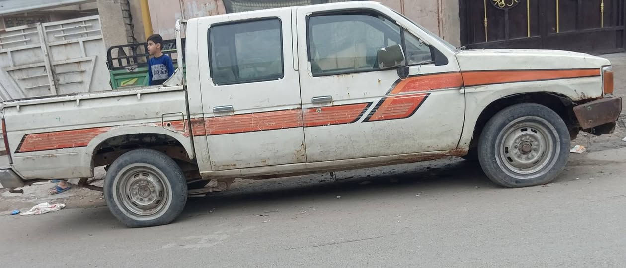 بيكم نيسان موديل 89 رقمه بغداد 
السعر 23 وبيه مجال لشراي  ، بغداد مدينة الصدر 
***********
