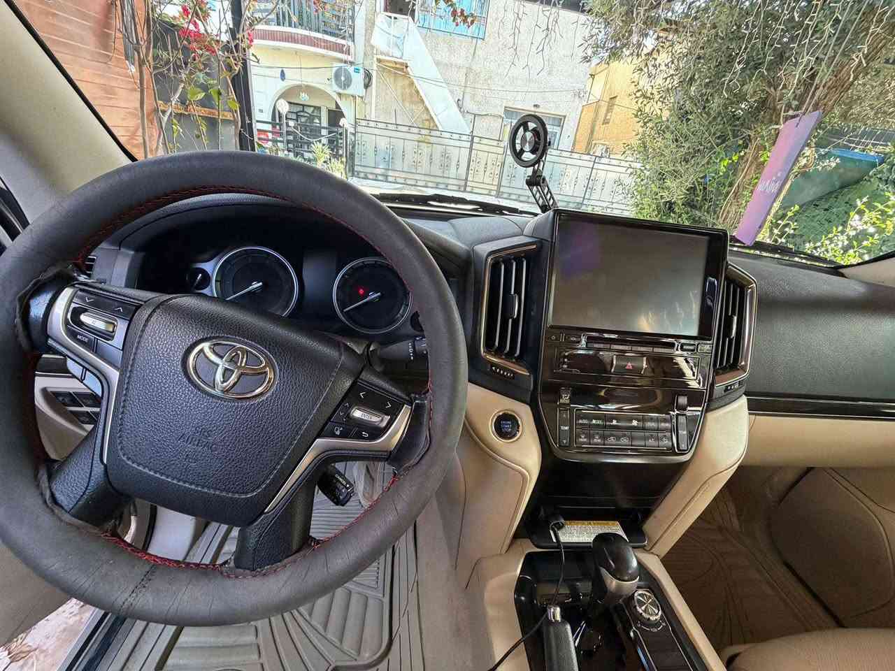 للبيع موديل 21 مكفولة كفاله عامه رقم بغداد تحويل ثاني يوم ماشيه 52 الف حقيقي افحص وين ميعجبك استخدام شخصي باسم زوجتي على كد دوام تروح وترجع بيه سياره مال بيت وعلى ايدنا السعر 54 $ وبيه مجال بسيط مكاني بغداد الأعظمية ***********
