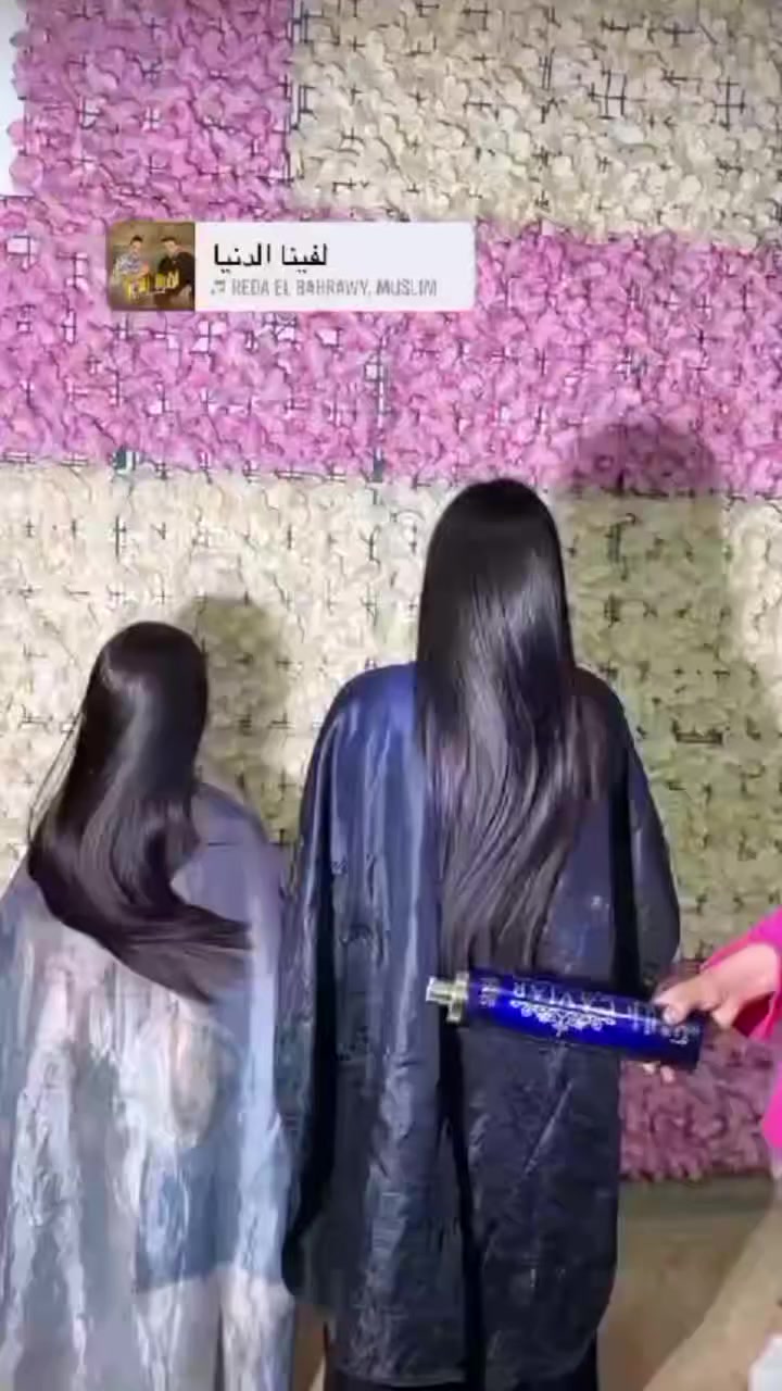 كافيار نوفو تراتامينتو من
 منتجات وائل المغازي العالمية 🇧🇷WMIG COSMETICS  🇧🇷  
 اصل الكافيار في العالم 👌
👈كافيار نوفو! تراتامينتو 😍🫰. 

كافيار نوفو هو بروتين برازيلي متطور من الدرجة الأولى، خالٍ تمامًا من الفورمالين ✅✅✅

🫰فوائد بروتين كافيار نوفو تراتامينتو😍🫰

✅يُفرد الشعر طوال الوقت، ويمنحه الملمس الناعم
✅يُحسّن صحة الشعر من الجذور حتى الأطراف
✅يمنع تشقق أو تقصف أطراف الشعر
✅يُعزّز نمو وبناء الشعر من الجذور، وبالتالي يُمنحه الكثافة
✅يُعالج الشعر التالف، والجاف، والخشن، والضعيف
✅يُرطب الشعر وفروة الرأس بشكل عميق
✅يُحسّن الحالة الصحية لفروة الرأس
✅يشكل غلاف حماية للشعر من العوامل والمؤثرات الخارجيه

👈 المكونات الأساسية:

مستخرج الكافيار مع أوميجا 3، 6، 9
فيتامين A، E
زيت الأملا
زيت الزيتون
زيت السمسم
ماسك الكافيار

👈فوائد أحماض أوميغا 3 و 6 و 9 وزيت الأملا للشعر👌

✅تخفيف تساقط الشعر: تُساعد أحماض أوميغا 3 و 6 و 9 على تقوية بصيلات الشعر ومنع تساقطه.
✅زيادة معدل نمو الشعر: تُحفّز هذه الأحماض نمو الشعر بشكلٍ أسرع.
✅التخلص من التهابات وجفاف فروة الرأس: تُعالج أحماض أوميغا الالتهابات والجفاف في فروة الرأس.
✅حماية فروة الرأس من القشرة: تُقلّل أحماض أوميغا من ظهور القشرة والحكة في فروة الرأس.
✅تنشيط الدورة الدموية في فروة الرأس: تُحسّن أحماض أوميغا من الدورة الدموية في فروة الرأس، ممّا يُغذّي الشعر ويُقوّيه.
✅جعل الشعر أكثر لمعانًا وصحة: تُغذّي أحماض أوميغا 3 بصيلات الشعر وتُجعلها أقوى، ممّا يجعل الشعر أكثر لمعانًا وصحة.

👈فوائد زيت الأملا😍👌

✅منع تساقط الشعر: يُساعد زيت الأملا على منع تساقط الشعر الناتج عن نقص فيتامين C.
✅ترطيب الشعر: يُستخدم زيت الأملا كبلسم طبيعي للشعر، فهو يُغذّي الشعر ويرطّبه ويمنحه القوة واللمعان.
✅منع ظهور الشيب: يُحافظ زيت الأملا على لون الشعر ويمنع ظهور الشيب.
✅علاج جفاف فروة الرأس: يُعالج زيت الأملا جفاف فروة الرأس.
✅تقوية الشعر: يُقوّي زيت الأملا بصيلات الشعر ويُزيد من نموّه ولمعانه.
✅علاج قشرة الرأس: يُساعد زيت الأملا على علاج قشرة الرأس.
✅تحسين تصبغ الشعر: يُستخدم زيت الأملا في تثبيت صبغات الشعر.
✅بلسم للشعر الخشن والجاف: يُرطّب زيت الأملا الشعر الخشن والجاف ويجعله أكثر صحة.
✅الحفاظ على نظافة فروة الرأس: يُحافظ زيت الأملا على نظافة فروة الرأس ويُعطيها مظهرًا أكثر لمعانًا.
✅تقليل مشاكل الشعر: يُساعد زيت الأملا على منع تساقط الشعر وتلفه وتجعده.

👈فوائد زيت الزيتون للشعر:😍🫰

✅يُغذي الشعر وفروة الرأس: بفضل احتوائه على الأحماض الدهنية مثل الأوليك واللينوليك.
✅يُحارب الشيخوخة المبكرة: لاحتوائه على مضادات الأكسدة التي تُكافح الجذور الحرة.
✅يُحافظ على صحة بصيلات الشعر: مما يُعزز نمو الشعر ويُقويّه.
✅يُعالج الشعر التالف: ويُقلل من التقصف والتكسر.
✅يُكافح التقشر وفروة الرأس الجافة: ويُرطبّها.
✅يُضفي اللمعان والقوة على الشعر.

👈فيتامين "E":😍👌

يُعدّ فيتامين "E" من أهم الفيتامينات لصحة الشعر، فهو يُعطي الشعر قاعدة قوية للنمو ويُحافظ على طبقة من الدهون الواقية. وزيت الزيتون غنيّ بفيتامين "E"


**إذا كنت صاحب هذا الإعلان وتريد حذفه لأي سبب، رجاءا أرسل رسالة إلى الدعم الفني**