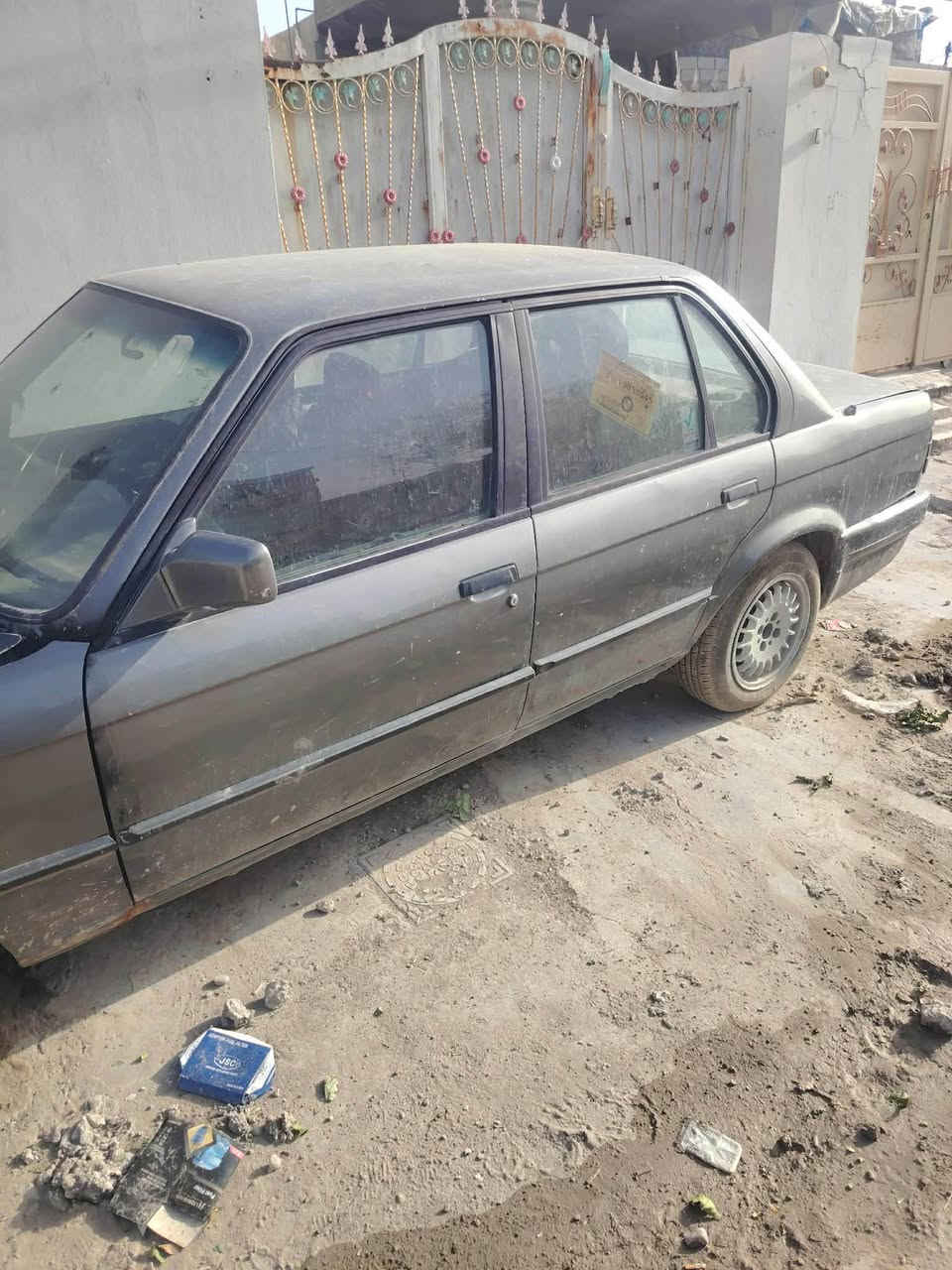 للبيع بي ام زعره 
السعر 20 وبيها مجال 
***********
***********
