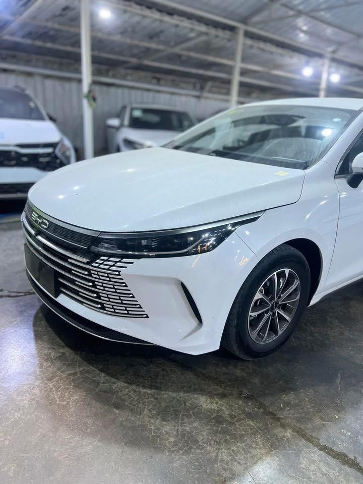 ♦️بي واي دي ديستروير 05 موديل 2025♦️

‼️مواصفات معروفة‼️

♦️ملحقات كاملة(شاحن+كرت+منفاخ)
♦️كير ماوس
♦️شاشة كبيرة دواره 
♦️قطعتين تبريد
♦️مقاعد جلد ابيض رياضي

❌✨السعر: : 18,500.000 دينار ❌
(السعر شامل الدلالية)
السيارة تترقم بغداد✨
‼️البيع نقد فقط ‼️

📍العنوان:بغداد الكريعات شارع الوقف السني معرض الفرقان لتجارة السيارات

☎️للاستفسار:
***********
***********
***********
