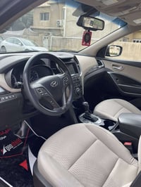 للبيع سنتافيا 2018 وارد أمريكي  فئة sport  كشنات تدفئه كشن سايق كهرباء...