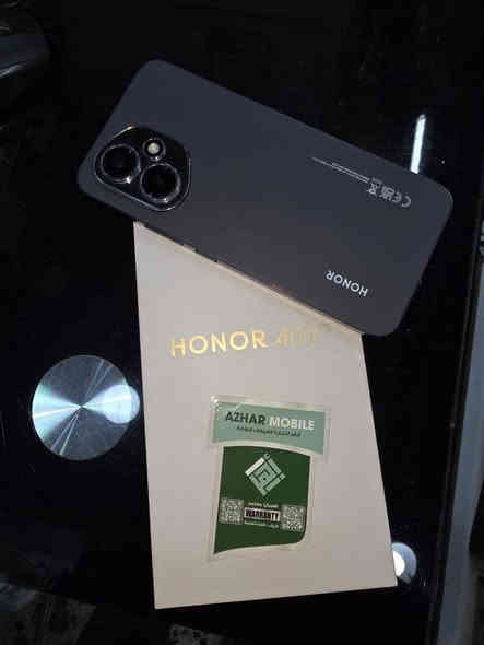 السلام عليكم
هونر 400 5g
استخدام كلش قليل
شاحنه مامفتوحه
ذكره512
رام12
شاحنه100
السعر350 
مكاني حله
***********
