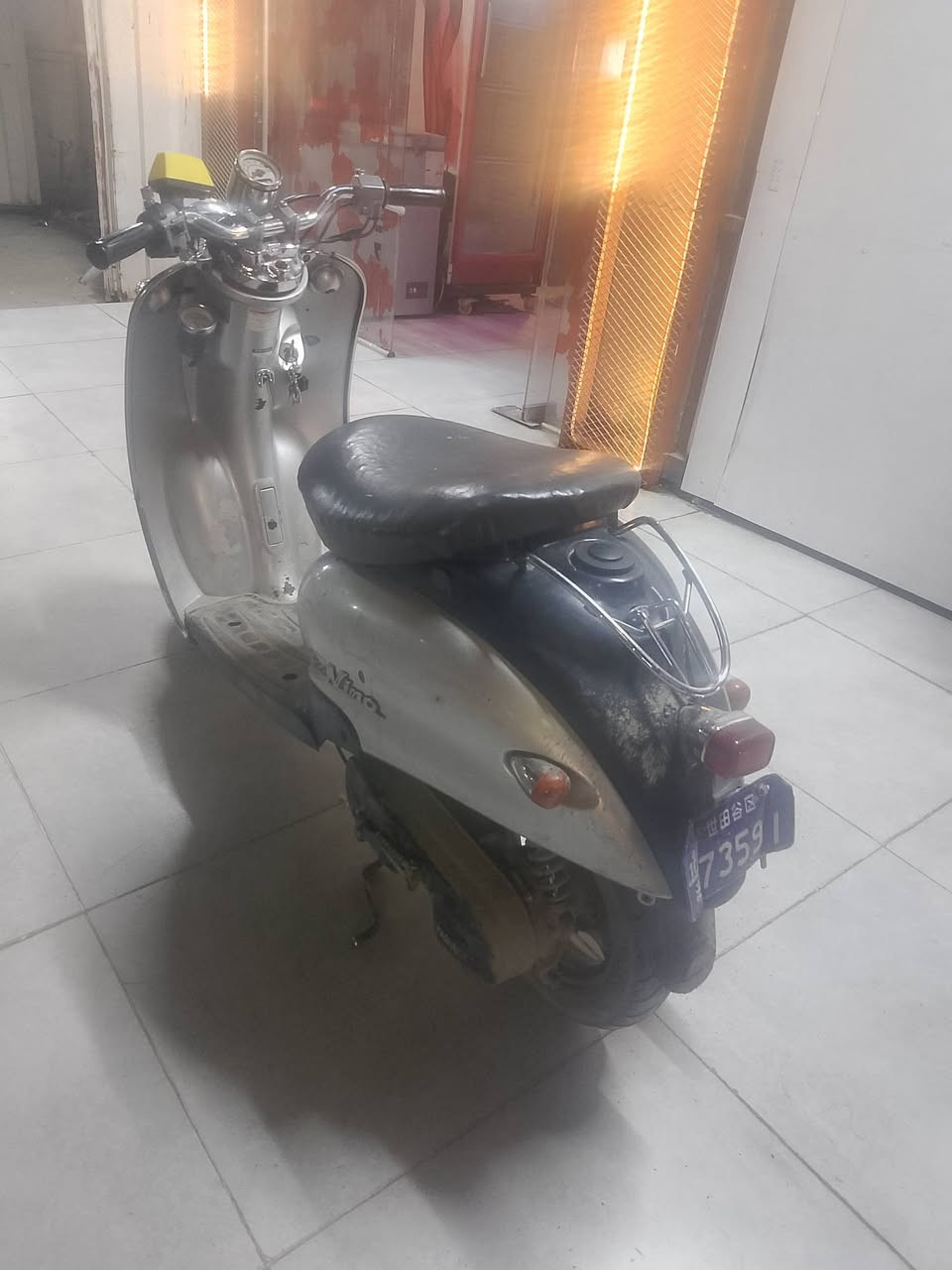 السلام عليكم  
دراجه للبيع كلاسك فحل كامله مابيهه اي نقص 
شغاله سلف وهندر كفرات ابلاد 
السعر 180 وبيهه مجال مكان بغداد الشعب 

الاتصال ***********
