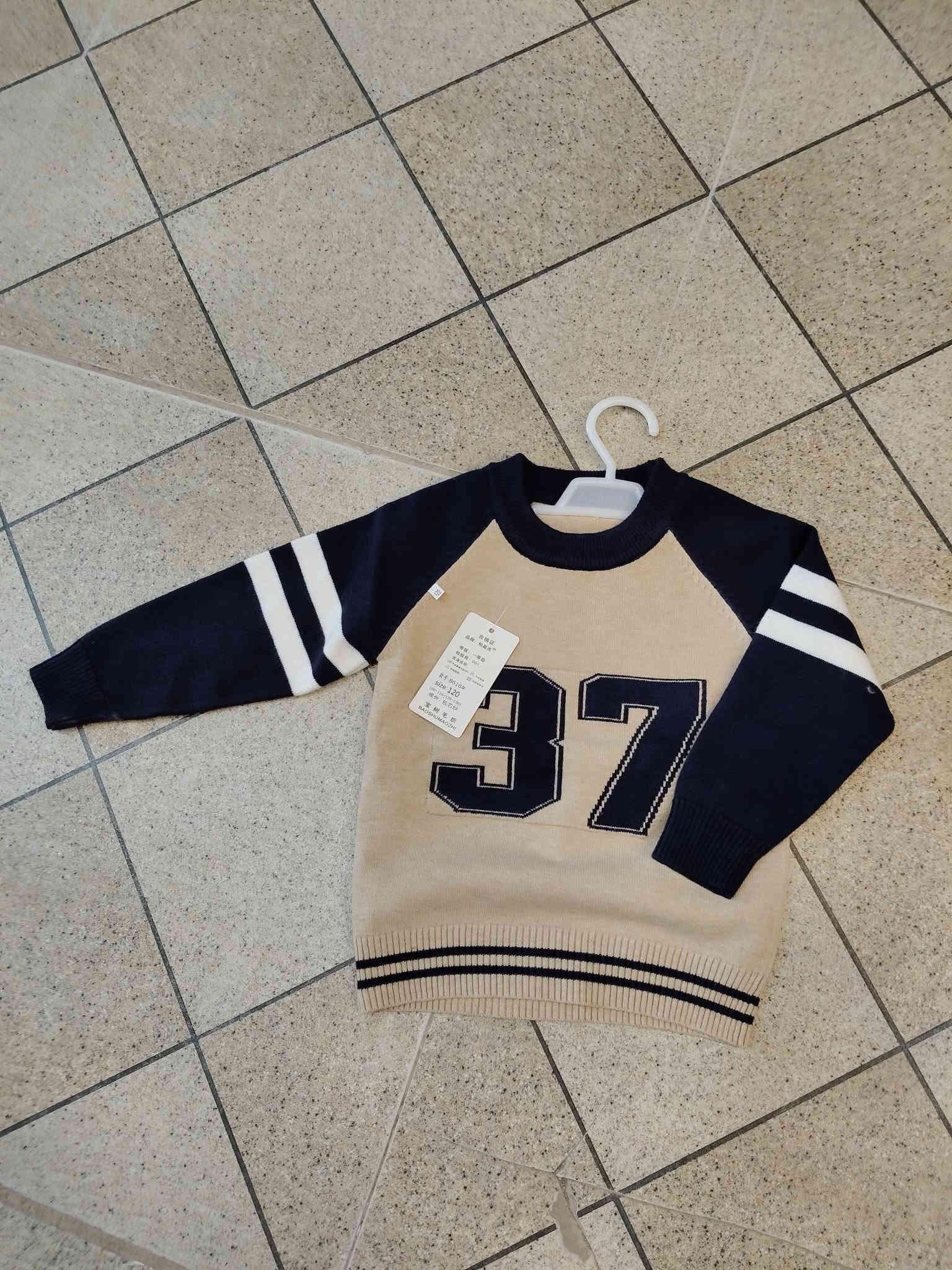 تراكات ولادي بناتي جميع القياسات متوفرة وجميع الألوان وبأسعار مناسبه 
العنوان شارع النداديف مقابيل شارع الكفيل مجاور عطارية مرتضى عدنان  
يوجد توصيل مجانا 
للطلب ولأستفسار ***********
