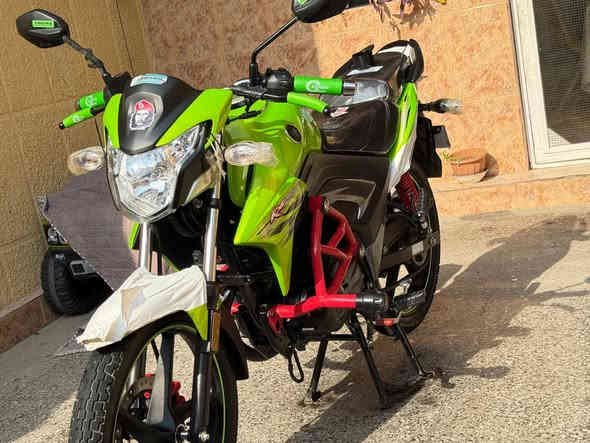 السلام عليكم هاوجي للبيع موديل 23 ماشي 8000 ماطور بعدها بالنايلون مكمرك جاهزمن كلء السعر 17 ونص وبي مجال شيء بسيط للشره وهذا الرقمي ***********
