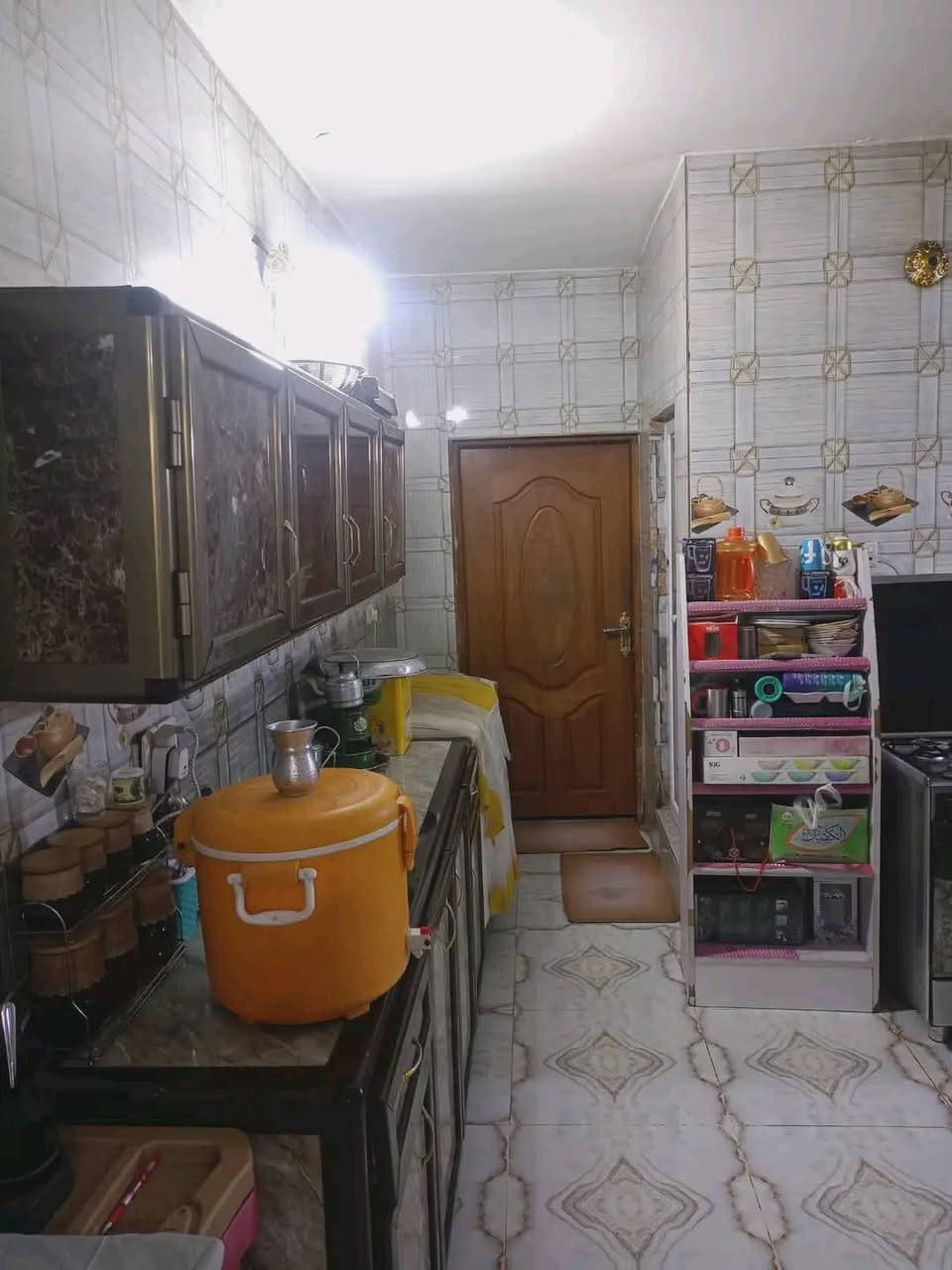 🏠 مشتمل  للبيع
موقع ممتاز جدا جدا جدا 
بغداد /الدورة /أبو دشير خلف السوق 💥 💥
📐 المساحة: 90 متر
🧱 الواجهة: 4ونص  × النزال: 20 م
📜 الدار طابو ملك صرف بأسم شخص واحد ✅

✨ المواصفات :
الطابق الأول :
  كراج + مدخل
🛋️ صالة واسعة
.        مطبخ
         منور صغير 
🛏️ غرفة نوم
🚿 صحيات كاملة 

🏡 الطابق الثاني :
🛏️ عدد الغرف 2
الغرفة الامامية كبيرة المساحة وبيها بالكون
🚽 صحيات عدد 2 كل غرفة وياها صحيات خاصة بيها

الطابق الثالث :
☀️بيتونه كبيرة وسطحين
 
المنطقة كامله الخدمات تبليط مي ارصفه كهرباء 
🏡 الدار درجة أولى وجاهزة للسكن فوراً 
💰 السعر 125 مليون فقط قفل 
 والموقع مميز جداً 🌟
📞 للاتصال مع صاحب الدار مباشرة بدون دلال على الرقم 💬
***********
عنوان الدار ابو دشير شارع جامع الرحمن
