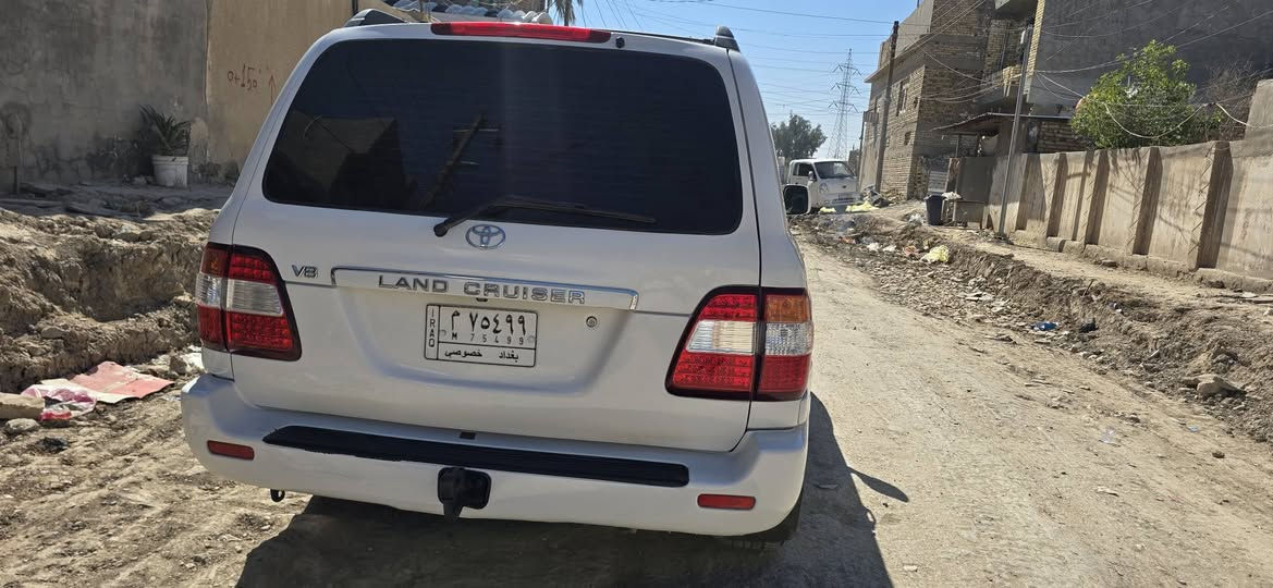 السلام عليكم لاندكروز موديل 2004 مصفحه كفاله ماعده الجنطه صبغ فقط
مكينه 5700  للإستفسار *********** مامتواجد على فيس
