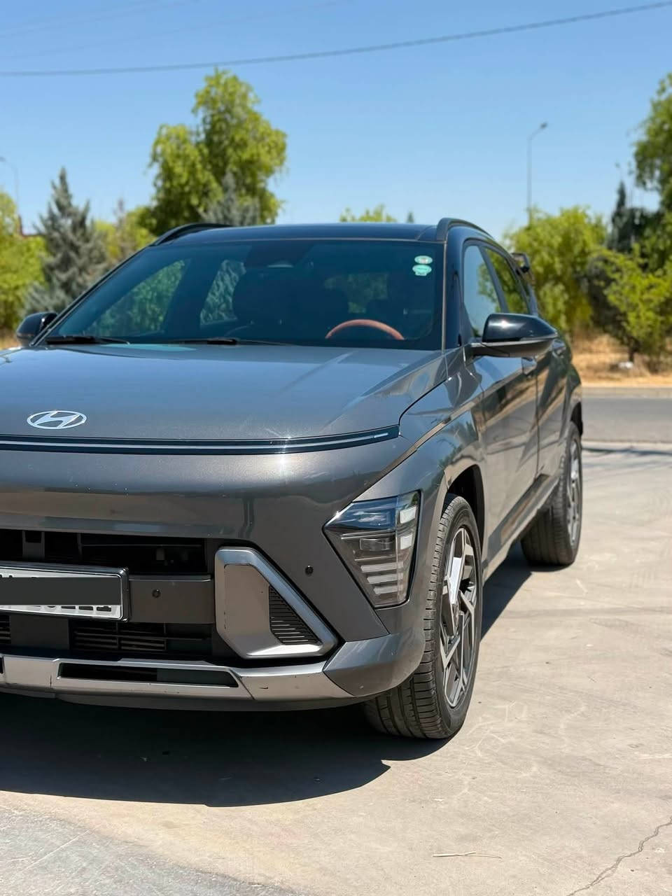 السلام عليكم
هونداي كونا لميتد الشكل الجديد 
2024 Hyundai Kona N Line !! شكل رياضي 
مواصفات خاصة لمتد 1/1 VIP بانوراما 
 لون سمنتي غامق المميز   
الضرر فقط جاملغ جهة السايق 
بدون ايرباك 

ماشية فقط 22000 ميل 
مرقمه وجهازه وباسمي 
محرك 1600 توربو دووش 190 حصان مع گير اوتوماتيك 8 سرعات 
وراد امريكي 

1- بصمه + بصمه ابواب لمس + بصمة تشغيل عن بعد 
2- بانوراما 
3-كيج الكتروني متغير 
4- رادارات كل التجاهات مع كاميرات امامي وخلفي
5-كير تعليگ بالستيرن
6-نقط عمياء
7-رادارات وتنبيه الخروج عن المسار 
8-قيادة الية 
9- تتقدم للامام وللخلف ب بصمه 
10-هندبريك بصمه
11-كشنات جلد وكنتاره 
12-كشنات كهربائي 
13- جناح سبورت
15-بك لايت لد
16- لايت لد + زينون
17- شاشة كبيرة لمس
18- تثبيت سرعة
19- كاميرات اشاره تظهر بلدشبول
20- اشارة جانبيه
21- ويل كب كبير كروم حجم 19 مبطن 
22-تحديد مسار 
23-صندوق كهربائي
24- فول تحكمات ستيرن
25-تبريد لمس
26- شحن وايرلس
27-نظام gps خرائط
28- شفتات كير ب ستيرن
29- حساسات امامي خلفي 
30 - تشغيل عن بعد 
31 - اوتو بارك 
32 - المرايه الوسطيه (اوتو دم ) يعني الي وراك مشغل عالي المرايه اوتماتيكي اصير سوده ما تعكس ع العين 
33 - مود ادرايف ( نورمال - سبورت -سمارت ) 
35 - نظام نزول منحدرات
37 - تبريد قطعتين منفصل ومناخ متغير امامي و خلفي 
38 - شاشه ابل كار بلي واندرويد اوتو
‏39- AUTO HOLD
40- السماعات شركة BOSE صوت محيطي 9 سماعه 
السعر 168 وبيهه مجال
***********
مكان السيارة اربيل
