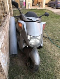 دراجة هوندا متروكة ابيعهة على هاي وضعيتهة گايمة رايدهة ب 450 مكاني جسر...