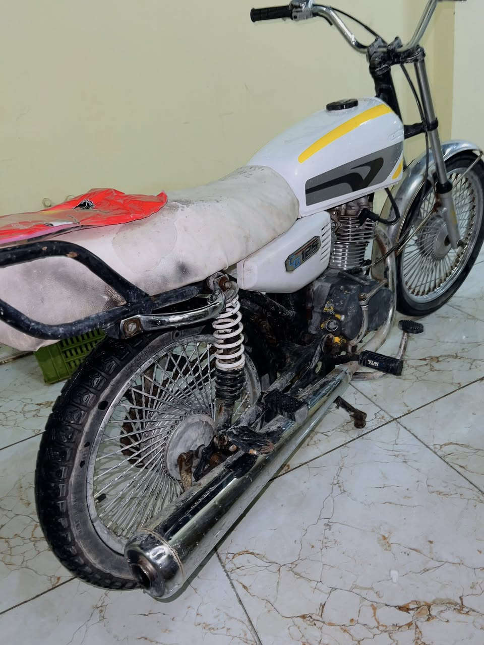 دراجهً أربعه كير كلك كلك 
مفتوحه قبل شوفت عينك اروح بيها للشغل وارجع 
مكاني نجف 200  وبيها مجال حك الجيع ًًً

***********
