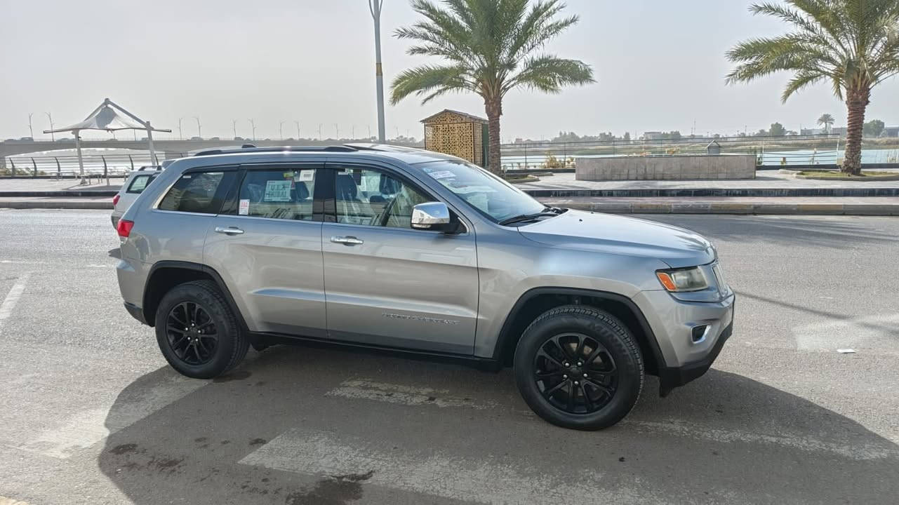 بيع سريع جيب 2016 
فول مواصفات 1/1 لمتد
فول للاخر LEMETED
بصمه حساسات فول لفول معروفه مواصفاته 
سياره جاهزه من كل نواحي الف مذب عليها 
بيه صبغ جاملغ وبنيد بدون دواخل 
لباقي مكفول 
سياره طياره ارضيه 
كير مكينه على وضع شركه سبانه ممدود عليها 
سياره جاهزه من كل نواحي 
رقم بغداد جديد دولي تحويل ثاني يوم
بسعر مناسب جدا 177 وبيها مجال بسيط 
عنوان فلوجه 
استفسار اتصل
***********
***********
