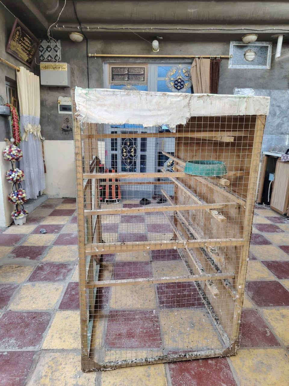 السلام عليكم لبيع قفص مترين طول وعرض مترين جديد شغل دراجه اوله ‼️
ريده ب70 وسهله لشراي لتصال ***********
