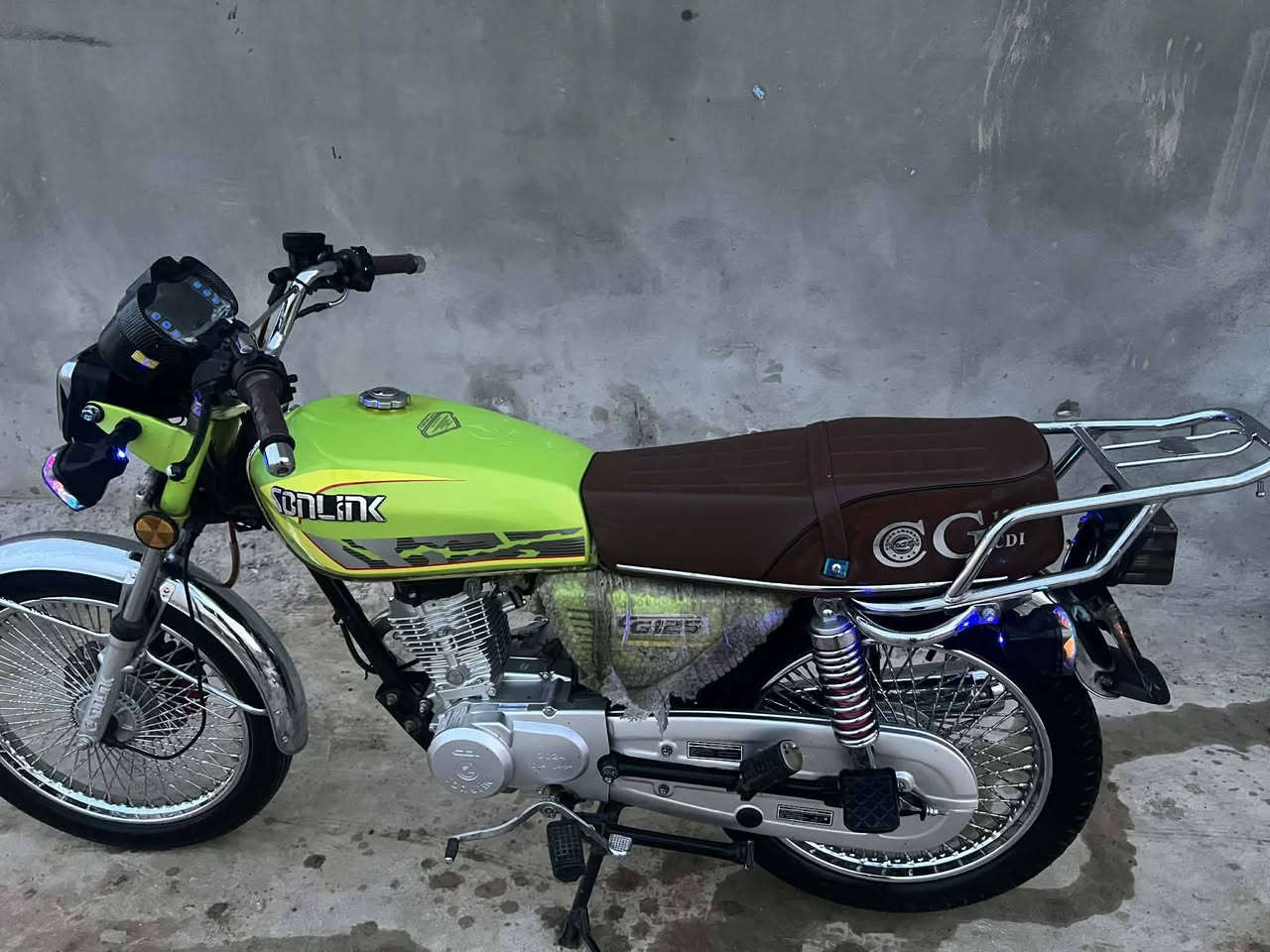 السلام عليكم تايكر 24  أوراق بغداد مكفولة  الدراجه نضيفه كلش غير متواجد خاص السعر 750
***********
